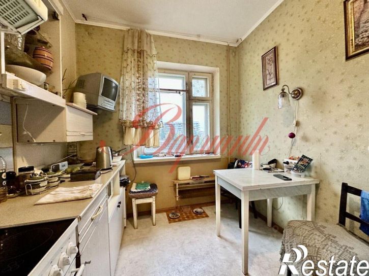 2-комн квартира бульвар Строителей, 19,  д. 19